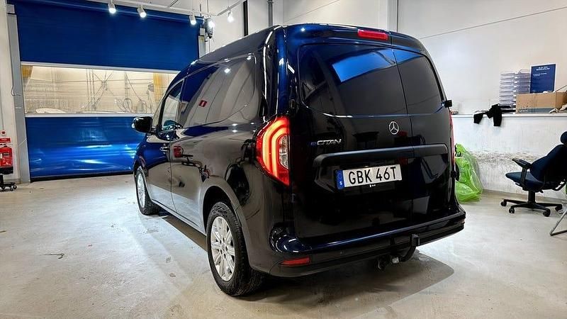 Begagnad Mercedes eCitan 89 kW (122 HK) 2023 Mörkblå Van