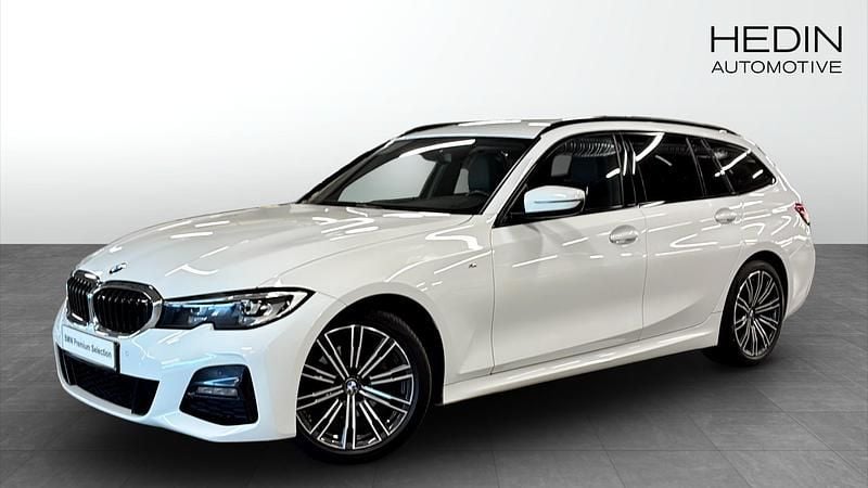 Begagnad 2021 BMW 320e M Sport Kombi | 308 700 kr - Bild 1/4