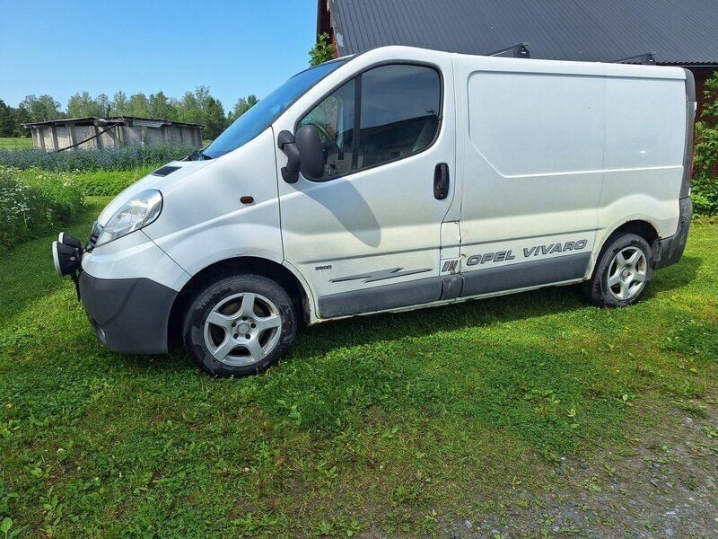 Vit Begagnad 2011 Opel Vivaro Van | 18 000 kr (Superpris) - Bild 1/1