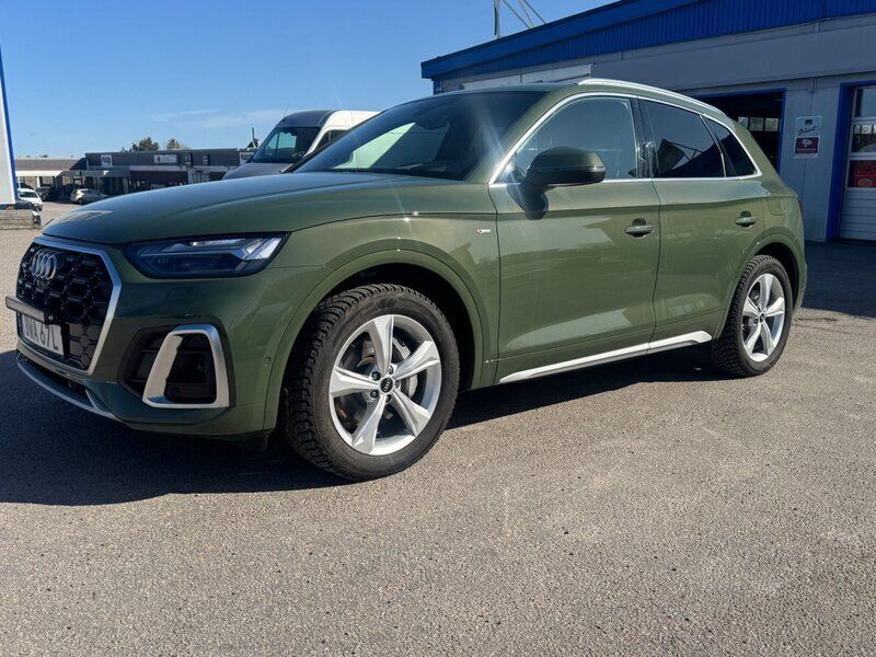 Grön Begagnad 2024 Audi Q5 Comfort SUV | 624 600 kr - Bild 1/4
