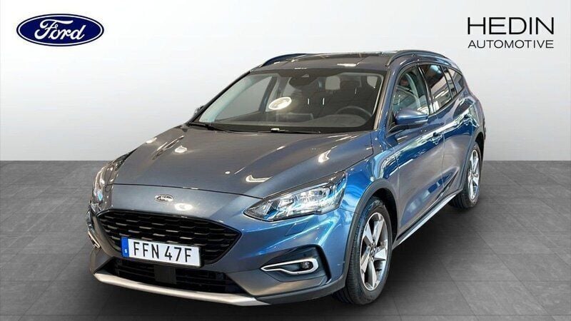Blå (blue) Begagnad 2022 Ford Focus Active Kombi | 209 900 kr (Marknadspris) - Bild 1/4