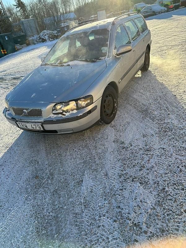 Begagnad 2003 Volvo V70 Kombi | 14 000 kr (Bra pris) - Bild 1/4