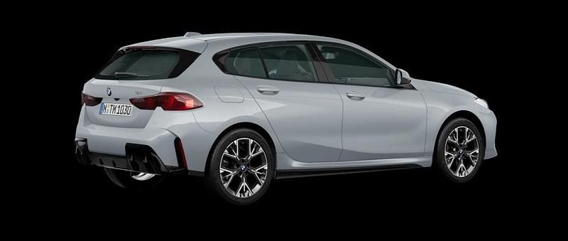 Ny BMW 120 Shadowline 170 HK (125 kW) 2026 Halvkombi