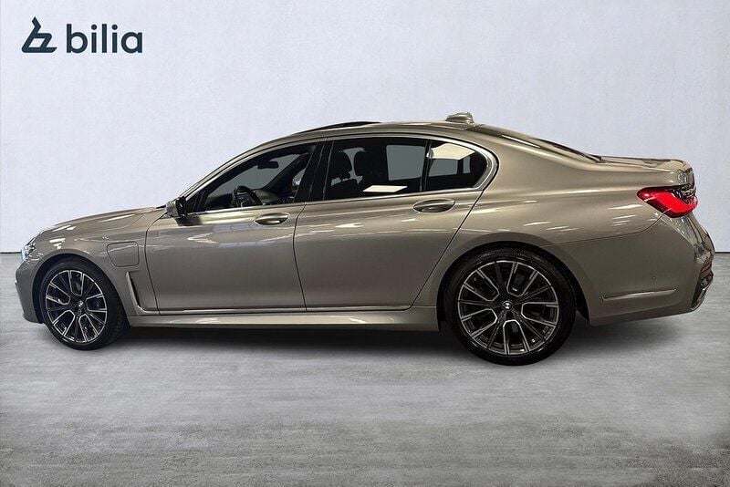 Begagnad BMW 745e M Sport 395 HK (290 kW) 2019 Grå Sedan