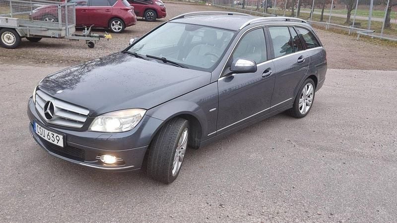 Grå Begagnad 2009 Mercedes C350 Kombi | 77 000 kr (Superpris) - Bild 1/4