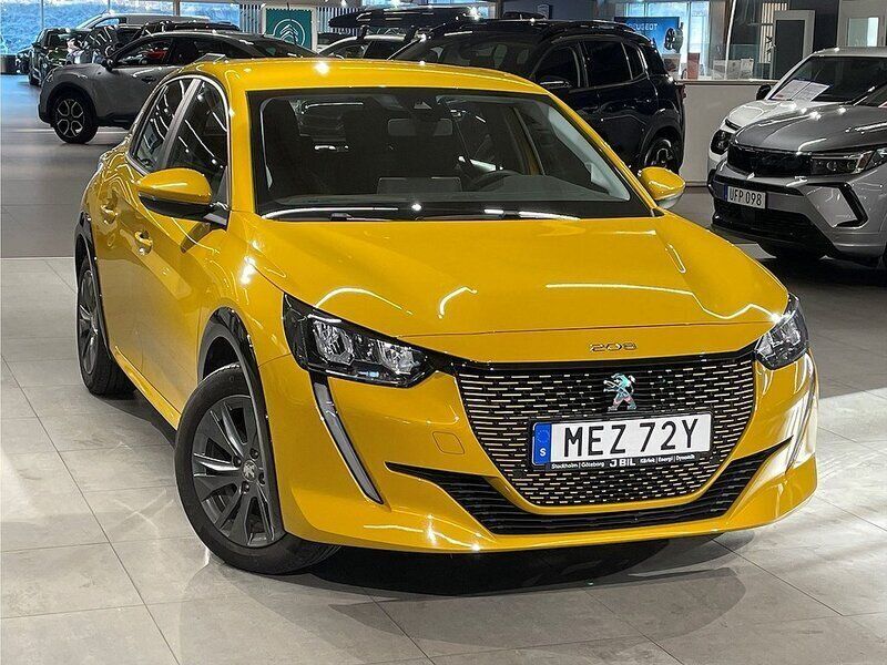 Gul Begagnad 2021 Peugeot e-208 Active Halvkombi | 184 900 kr (Marknadspris) - Bild 1/4