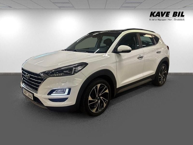Vit Begagnad 2018 Hyundai Tucson Premium SUV | 259 900 kr (Dyr) - Bild 1/4