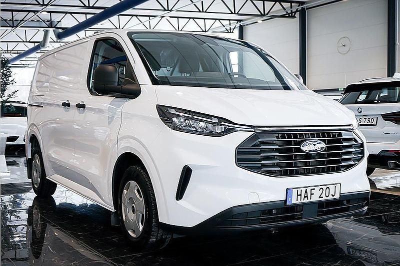 Begagnad Ford Transit Custom 136 HK (100 kW) 2024 Vit Halvkombi