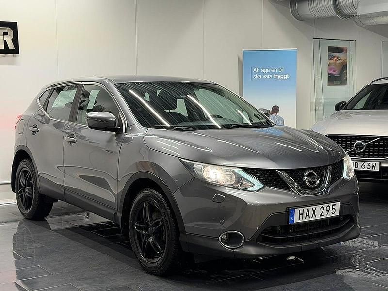 Begagnad Nissan Qashqai 116 HK (85 kW) 2015 Grå SUV