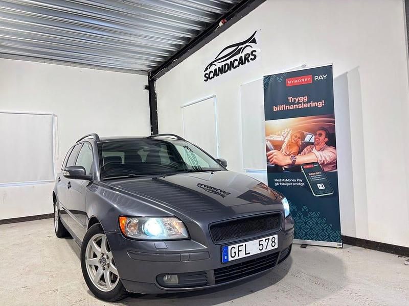 Begagnad Volvo V50 180 HK (132 kW) 2006 Mörkgrå Kombi