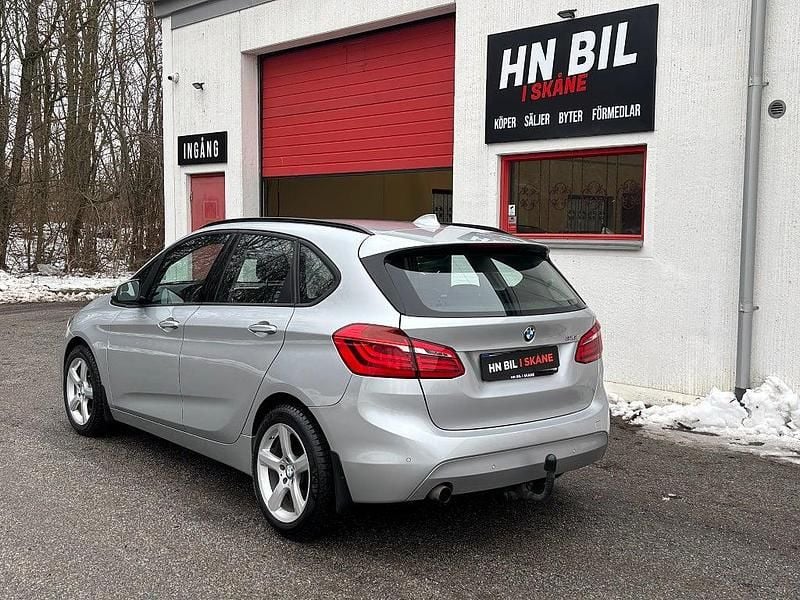 Begagnad BMW 218 Active Tourer Advantage 136 HK (100 kW) 2014 Silver Minibuss