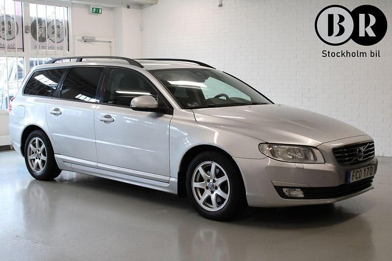 Silver Begagnad 2015 Volvo V70 Kombi | 144 900 kr (Lite dyr) - Bild 1/4