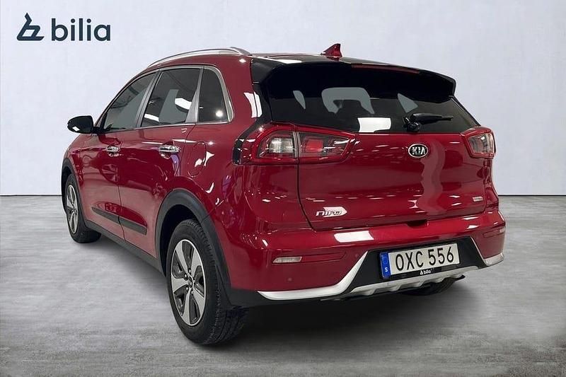 Begagnad Kia Niro Advance 143 HK (105 kW) 2017 Röd SUV