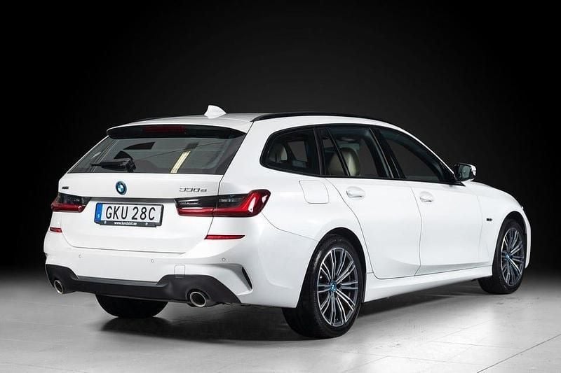 Begagnad BMW 330 M Sport 292 HK (214 kW) 2022 Vit Kombi