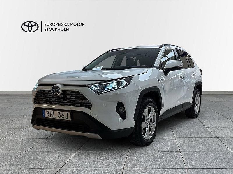 Vit Begagnad 2019 Toyota RAV4 Hybrid Executive SUV | 309 900 kr (Marknadspris) - Bild 1/4