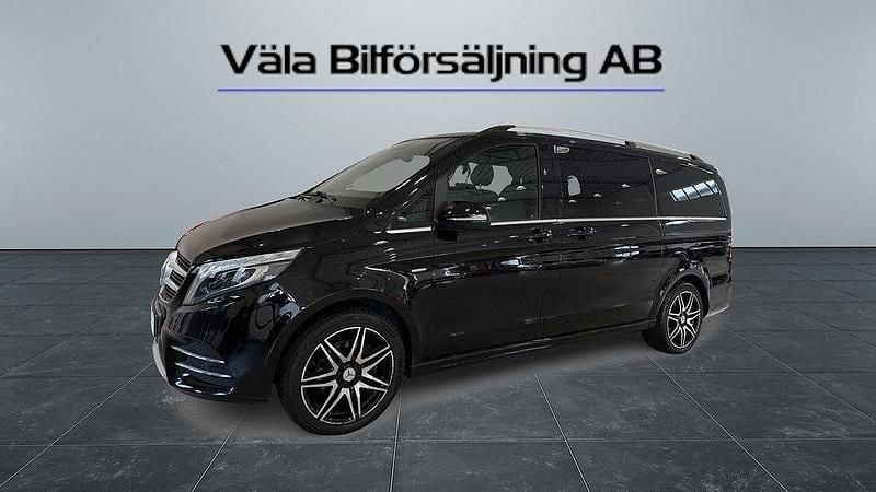 Svart Begagnad 2016 Mercedes V250 Avantgarde Minibuss | 319 900 kr (Superpris) - Bild 1/4