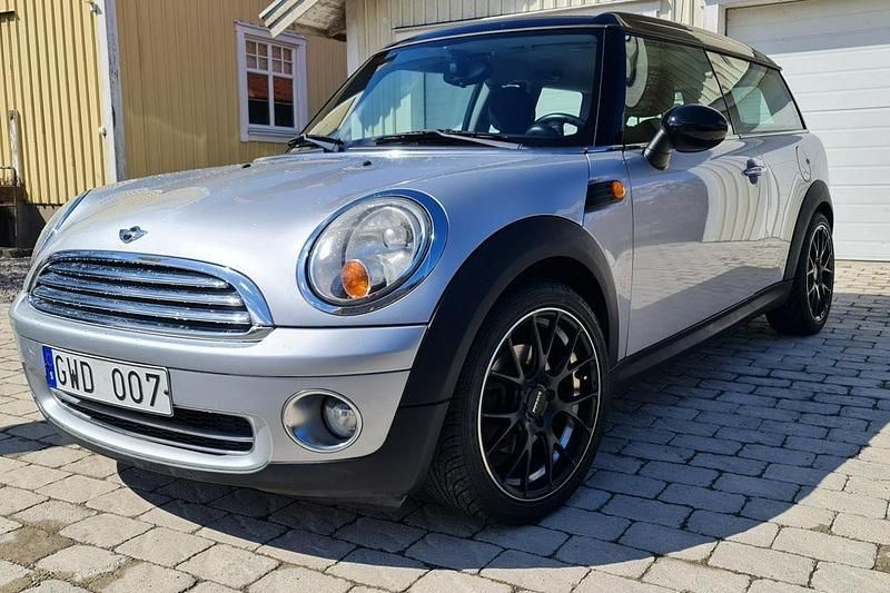 Grå Begagnad 2008 Mini Cooper Clubman Pepper Kombi | 57 000 kr - Bild 1/4