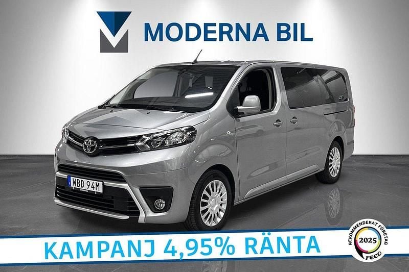Silver Begagnad 2024 Toyota Proace Verso Kombi | 479 900 kr (Dyr) - Bild 1/4