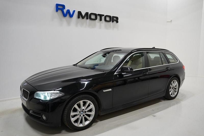 Svart Begagnad 2016 BMW 520 Kombi | 104 900 kr (Bra pris) - Bild 1/4