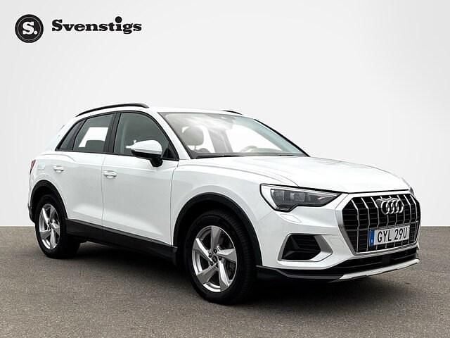 Begagnad Audi Q3 Advanced Plus 150 HK (110 kW) 2023 Vit SUV