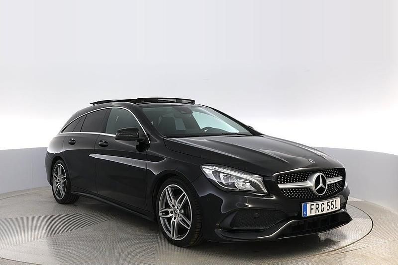 Svart Begagnad 2019 Mercedes CLA180 Shooting Brake AMG Kombi | 225 000 kr (Lite dyr) - Bild 1/4