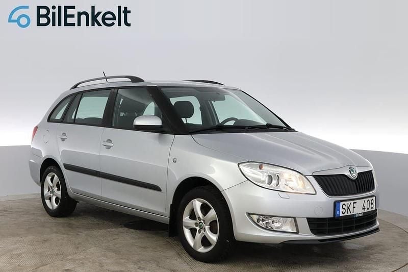 Silver Begagnad 2013 Skoda Fabia Elegance Halvkombi | 79 900 kr (Lite dyr) - Bild 1/4