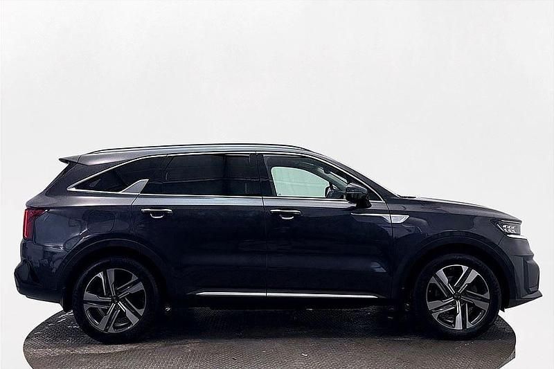 Grå Begagnad 2021 Kia Sorento Advance SUV | 354 900 kr (Bra pris) - Bild 1/3