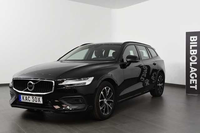 Svart Begagnad 2019 Volvo V60 Momentum Kombi | 289 800 kr (Marknadspris) - Bild 1/4