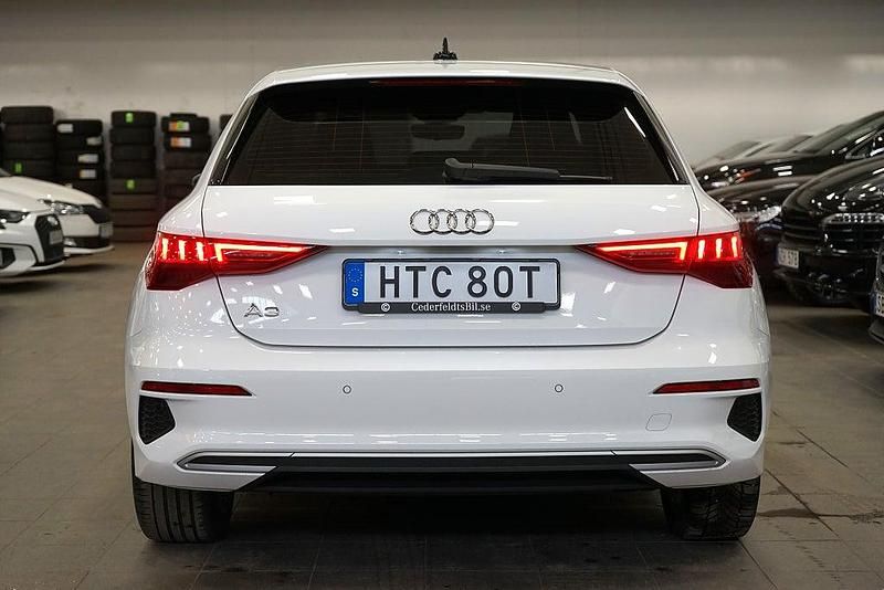 Begagnad Audi A3 Sportback 150 HK (110 kW) 2021 Vit Halvkombi