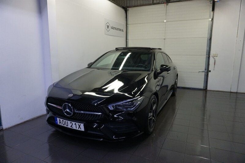 Svart Begagnad 2019 Mercedes CLA220 AMG Sedan | 319 900 kr (Marknadspris) - Bild 1/4