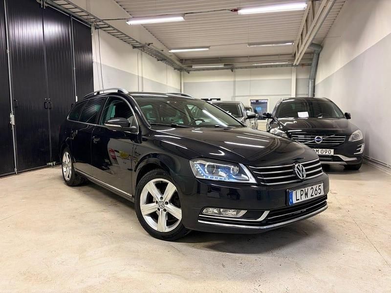 Svart Begagnad 2011 VW Passat Kombi | 94 900 kr (Lite dyr) - Bild 1/4