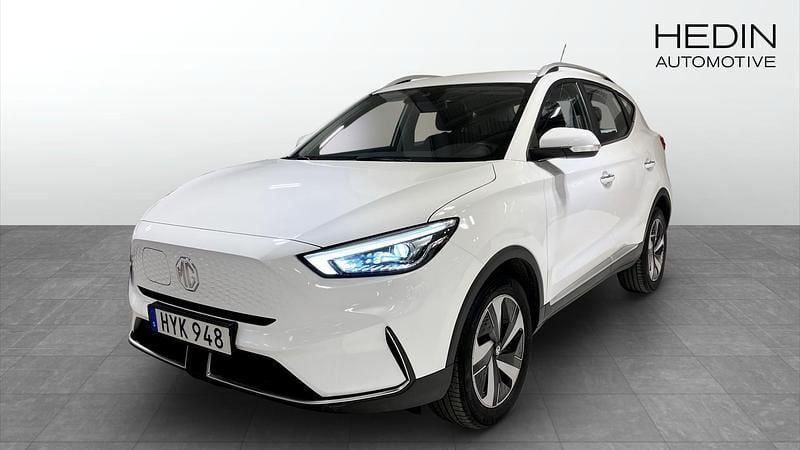 Vit Begagnad 2022 MG ZS Comfort Halvkombi | 234 900 kr (Bra pris) - Bild 1/4