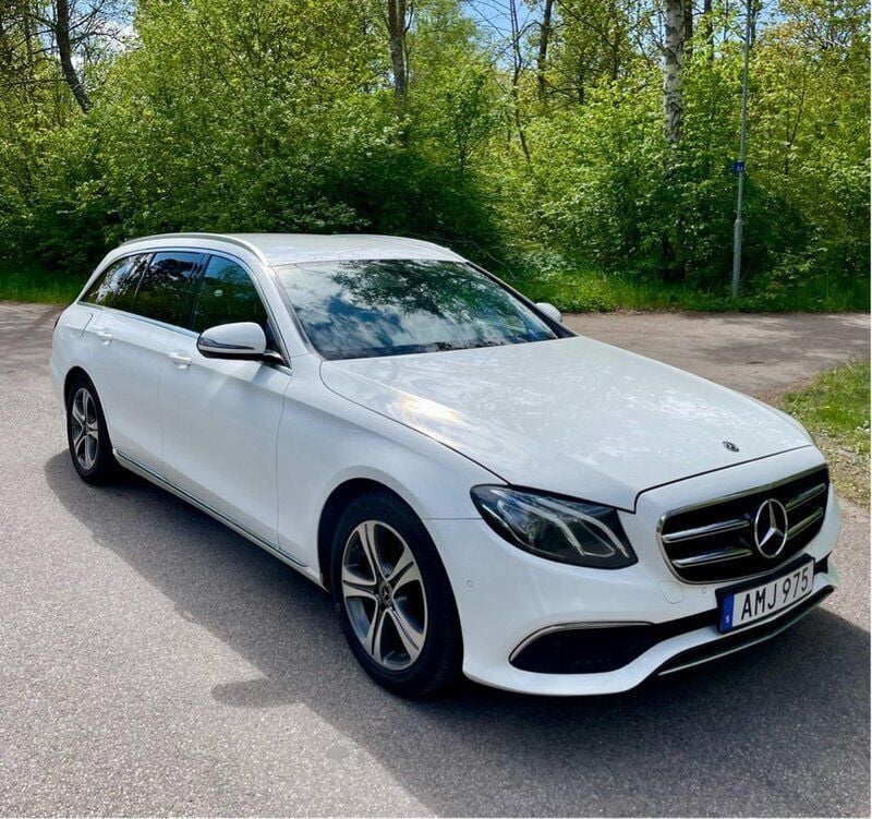 Vit Begagnad 2019 Mercedes E200 Avantgarde Kombi | 150 000 kr (Marknadspris) - Bild 1/4
