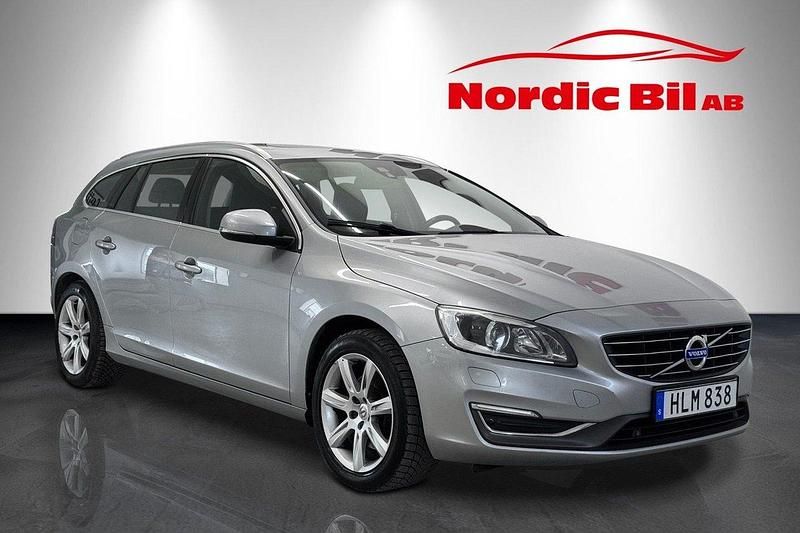 Silver Begagnad 2014 Volvo V60 Summum Kombi | 129 900 kr (Marknadspris) - Bild 1/4