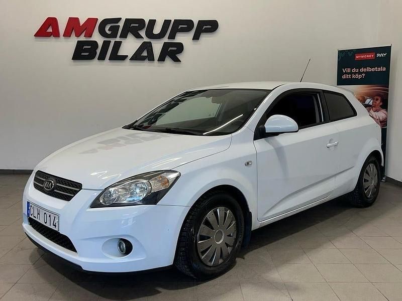 Vit Begagnad 2008 Kia ProCeed Sport Halvkombi | 24 900 kr (Lite dyr) - Bild 1/4