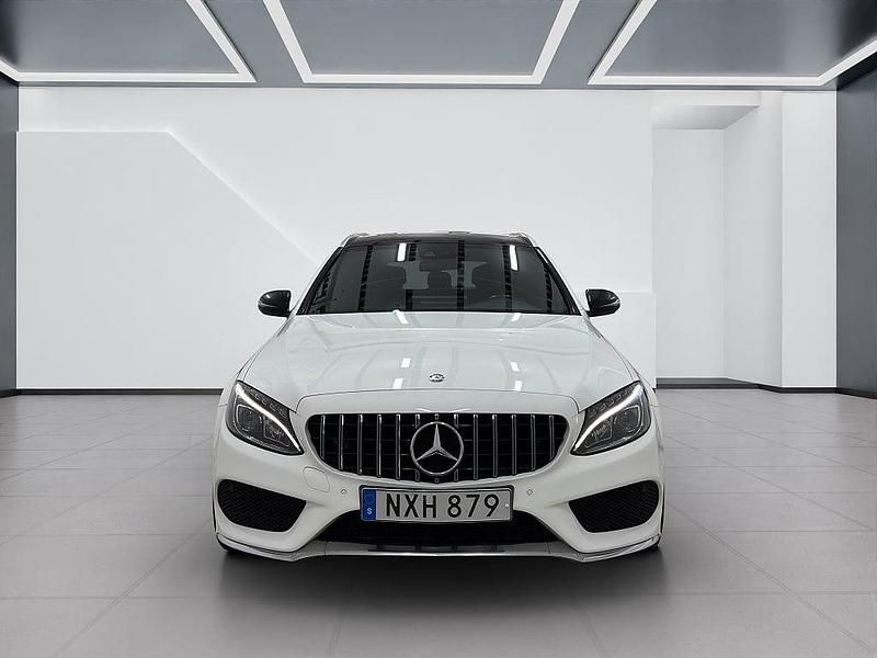 Begagnad Mercedes C220 AMG line 170 HK (125 kW) 2015 Vit Kombi