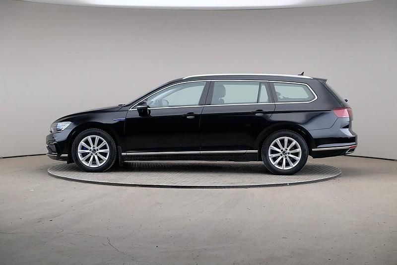 Begagnad VW Passat Business 218 HK (160 kW) 2022 Svart Kombi