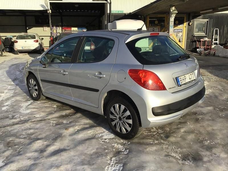Begagnad Peugeot 207 95 HK (69 kW) 2009 Grå Halvkombi