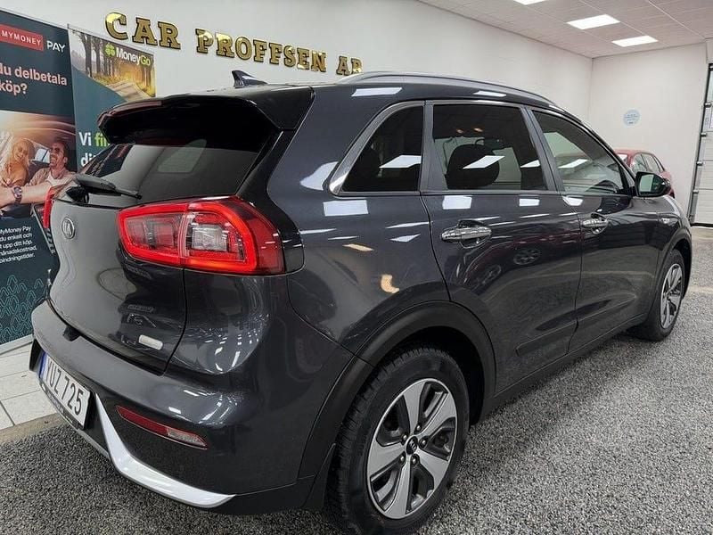 Begagnad Kia Niro Advance 141 HK (103 kW) 2018 Grå SUV