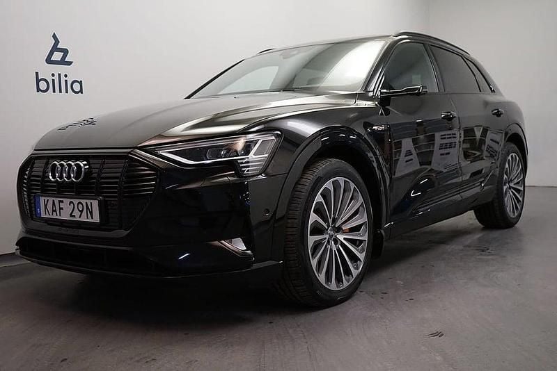 Begagnad Audi e-tron 303 kW (413 HK) 2019 Svart SUV