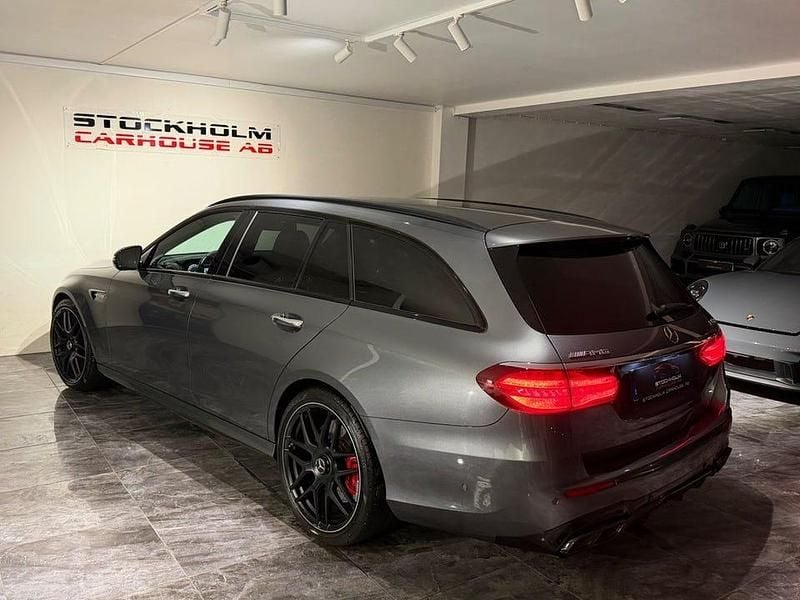 Begagnad Mercedes E63S AMG AMG 612 HK (450 kW) 2020 Grå Kombi