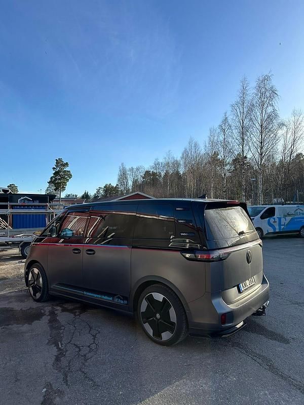 Begagnad VW ID. Buzz 150 kW (204 HK) 2024 Folierad sen ny Minibuss