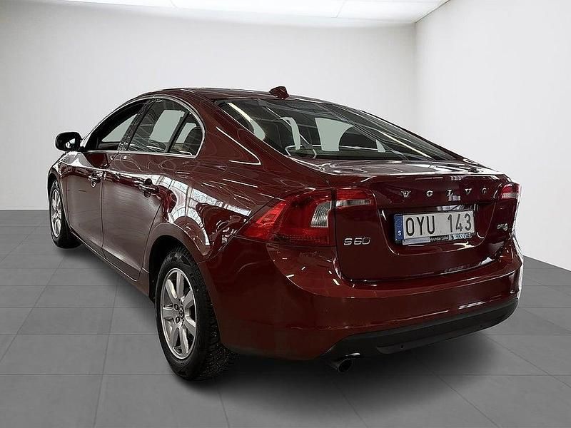 Begagnad Volvo S60 116 HK (85 kW) 2011 Röd Sedan
