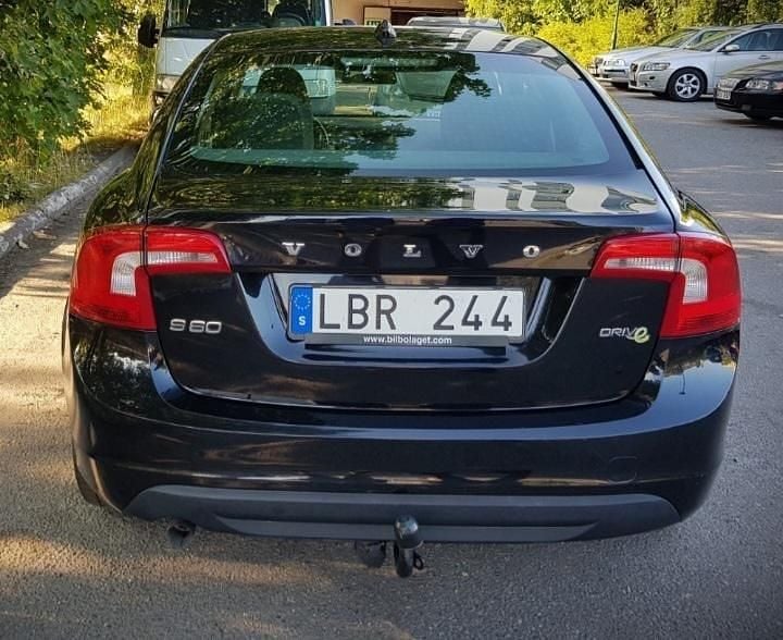Röd Begagnad 2012 Volvo S60 Sedan | 83 000 kr (Superpris) - Bild 1/4