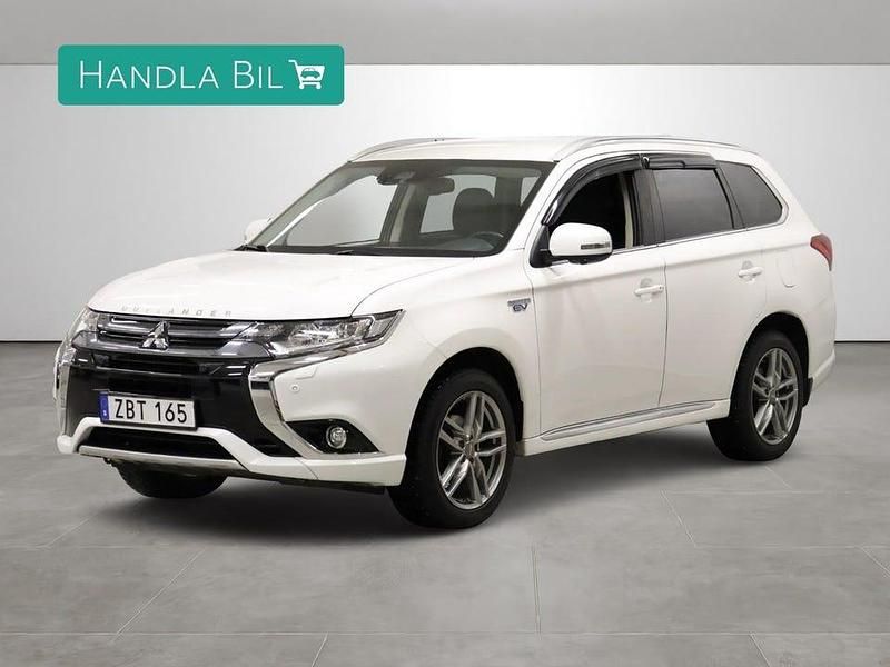Vit Begagnad 2018 Mitsubishi Outlander SUV | 219 900 kr (Marknadspris) - Bild 1/4