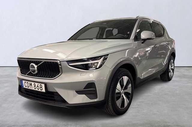 Begagnad 2025 Volvo XC40 SUV | 369 900 kr (Marknadspris) - Bild 1/4