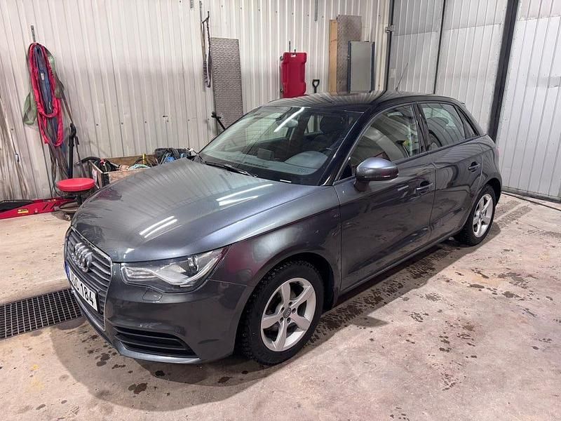 Begagnad Audi A1 Sportback 86 HK (63 kW) 2014 Metallic Halvkombi