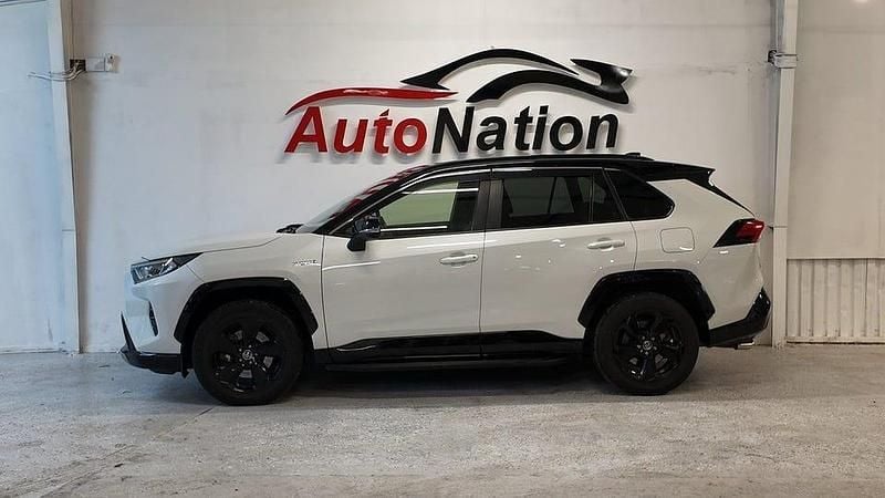 Begagnad Toyota RAV4 Hybrid Style 218 HK (160 kW) 2019 Vit SUV