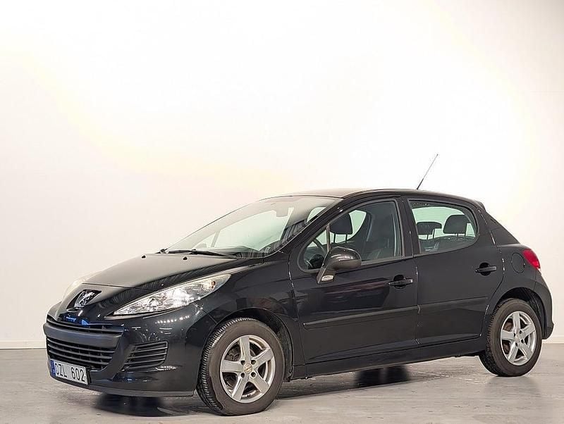 Begagnad Peugeot 207 68 HK (50 kW) 2010 Svart Halvkombi