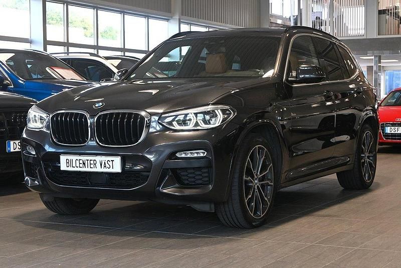 Grå (sophistogrå metallic) Begagnad 2017 BMW X3 M Sport SUV | 369 000 kr (Lite dyr) - Bild 1/4